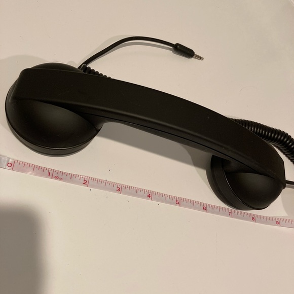 Retro Hand Held Phone for iPhone - Picture 6 of 7